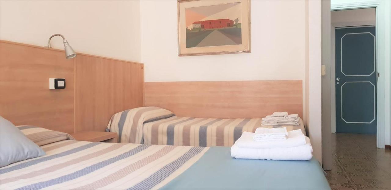 Hotel Enrica 切尔维亚 外观 照片