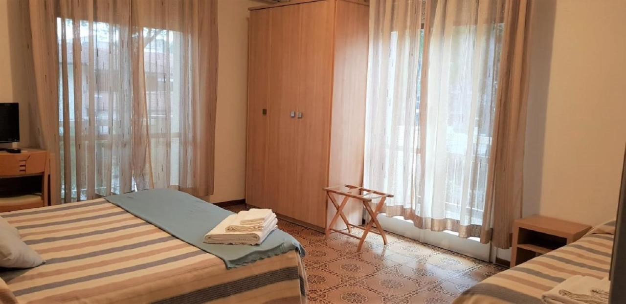 Hotel Enrica 切尔维亚 外观 照片