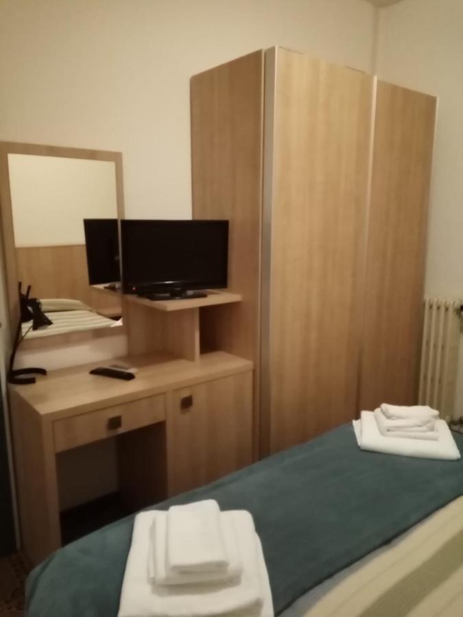 Hotel Enrica 切尔维亚 外观 照片