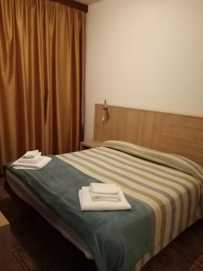 Hotel Enrica 切尔维亚 外观 照片